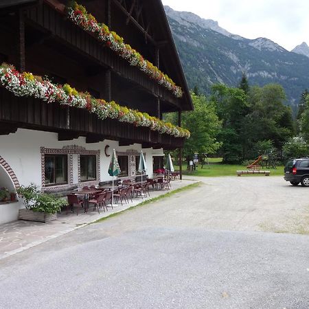 Gasthof Zur Muehle Leutasch Exterior foto