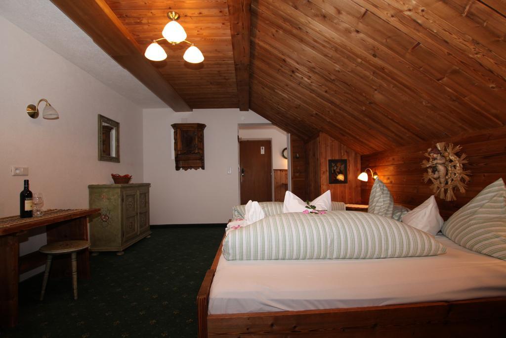 Gasthof Zur Muehle Leutasch Cameră foto